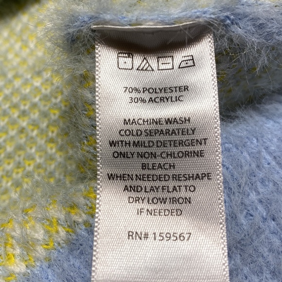 🌼 White Daisy Sweater 🌼 So, so SOFT! - Picture 8 of 8